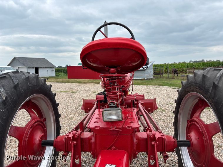 image for item NM9874 1946 McCormick Farmall H tractor