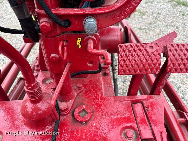 image for item NM9874 1946 McCormick Farmall H tractor