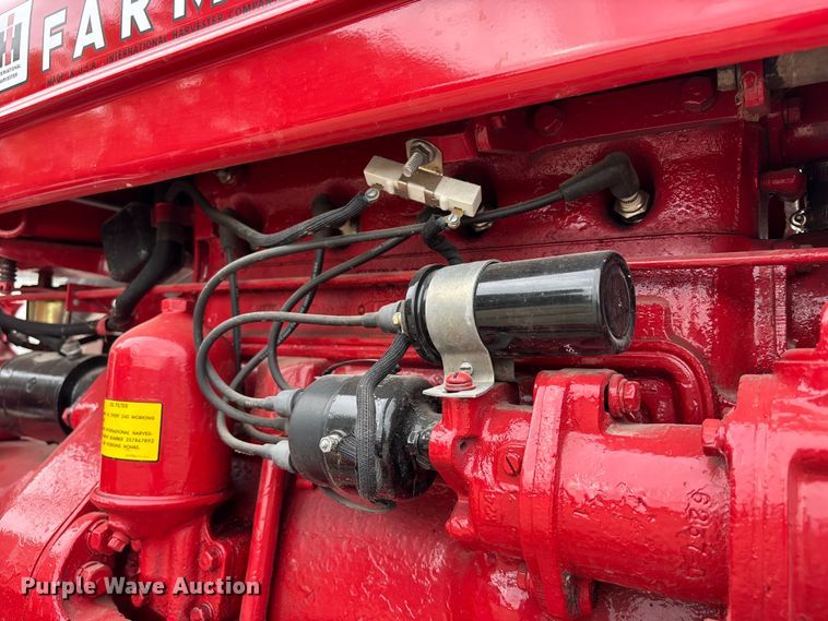 image for item NM9874 1946 McCormick Farmall H tractor