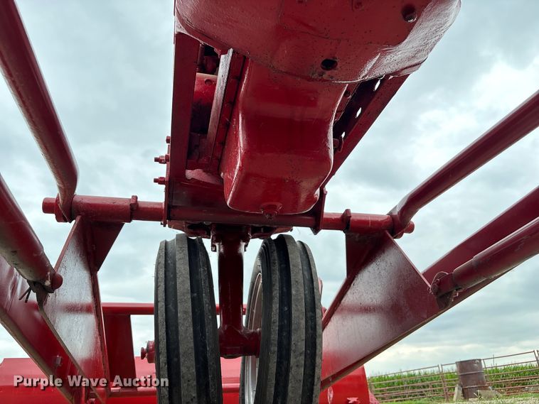 image for item NM9874 1946 McCormick Farmall H tractor