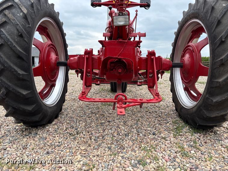 image for item NM9874 1946 McCormick Farmall H tractor