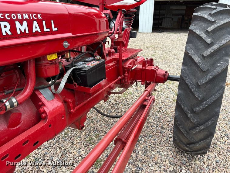 image for item NM9874 1946 McCormick Farmall H tractor