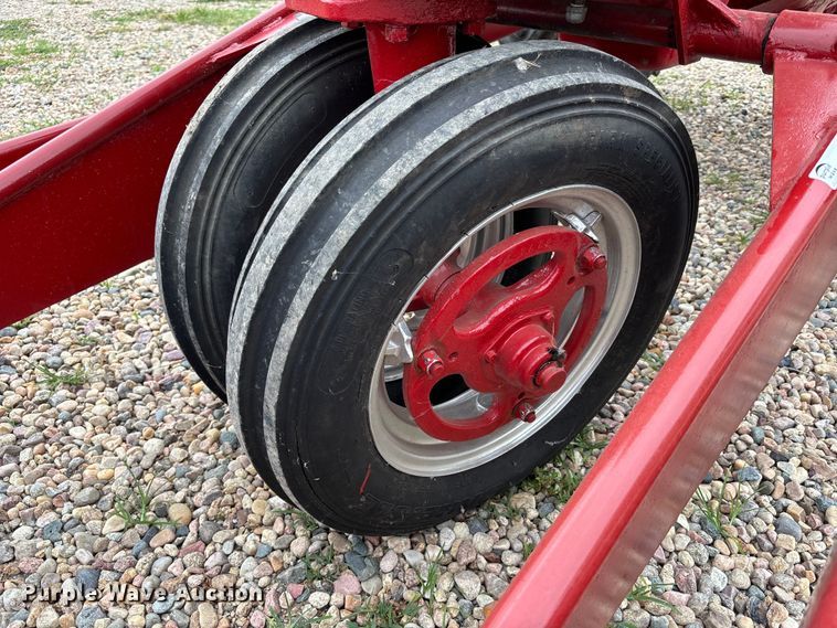 image for item NM9874 1946 McCormick Farmall H tractor