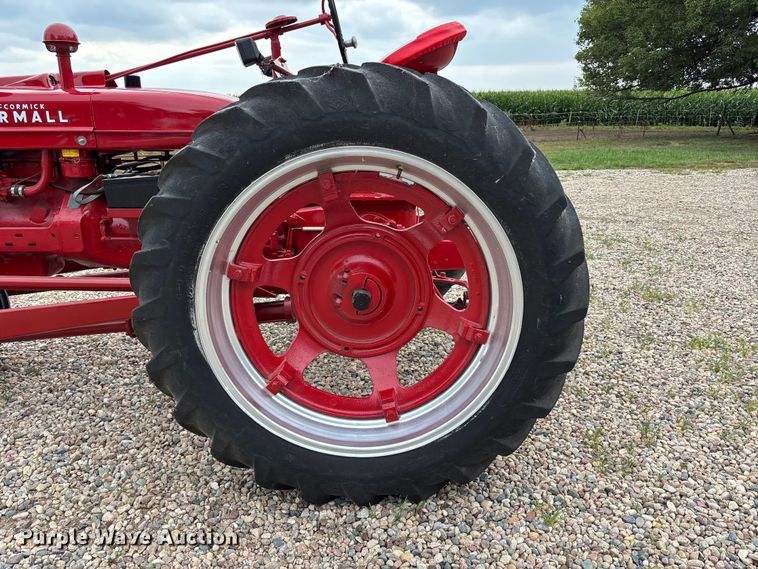 image for item NM9874 1946 McCormick Farmall H tractor