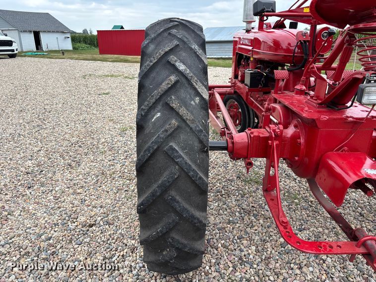 image for item NM9874 1946 McCormick Farmall H tractor