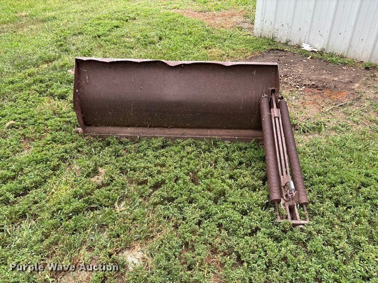 image for item NM9874 1946 McCormick Farmall H tractor