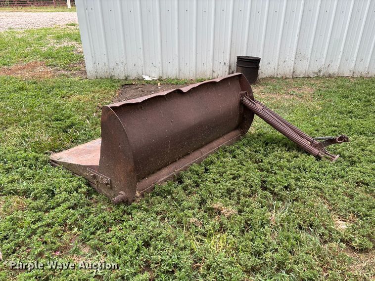 image for item NM9874 1946 McCormick Farmall H tractor