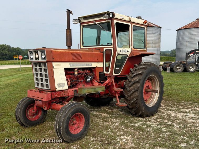 1974 International 966 tractor