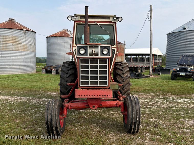 image for item OE9654 1974 International 966 tractor
