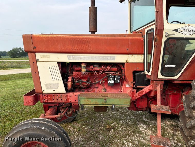 image for item OE9654 1974 International 966 tractor