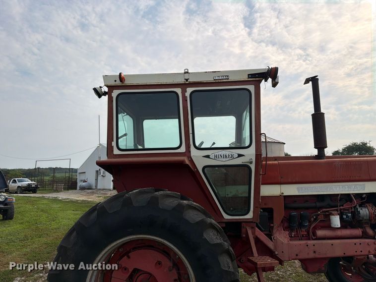 image for item OE9654 1974 International 966 tractor