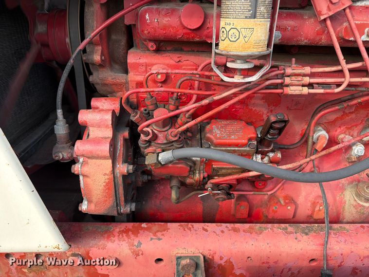image for item OE9654 1974 International 966 tractor