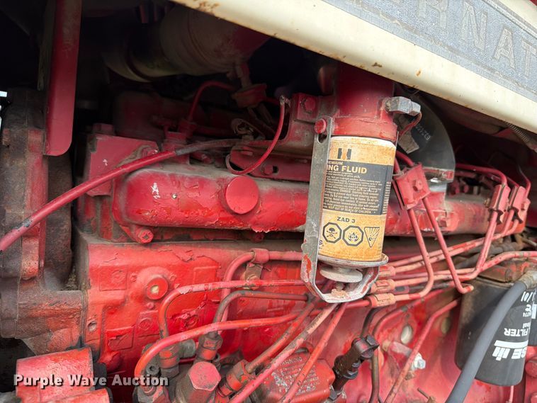 image for item OE9654 1974 International 966 tractor