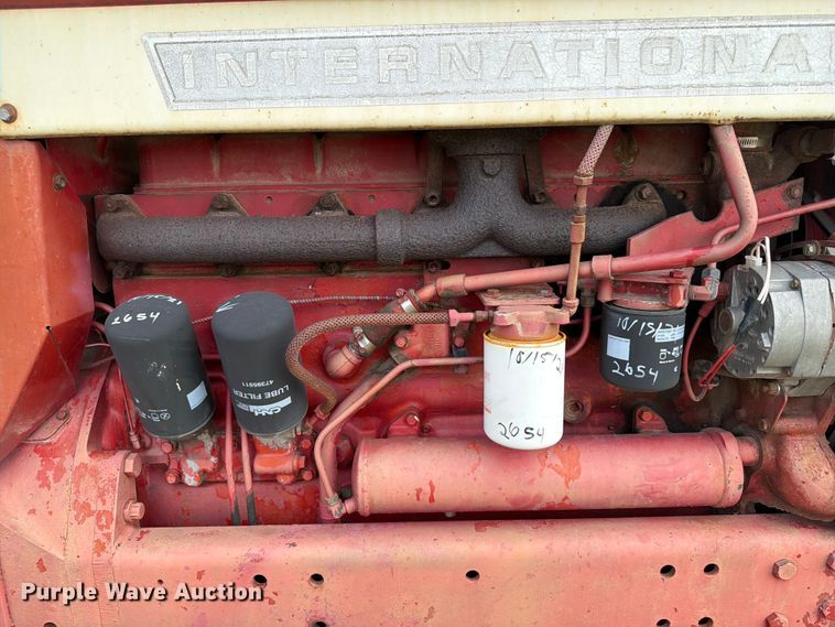 image for item OE9654 1974 International 966 tractor