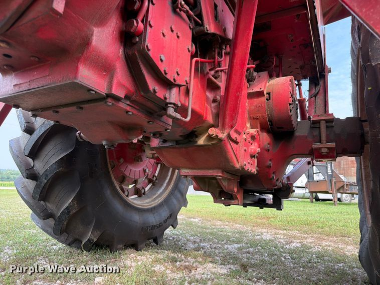 image for item OE9654 1974 International 966 tractor