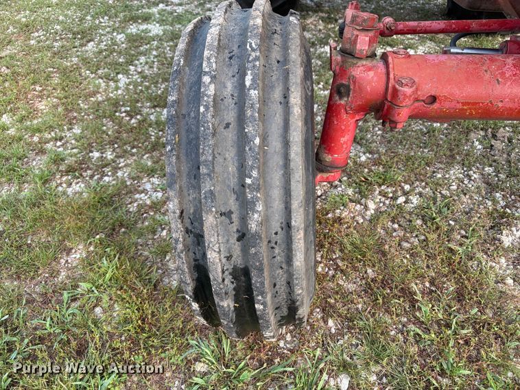 image for item OE9654 1974 International 966 tractor