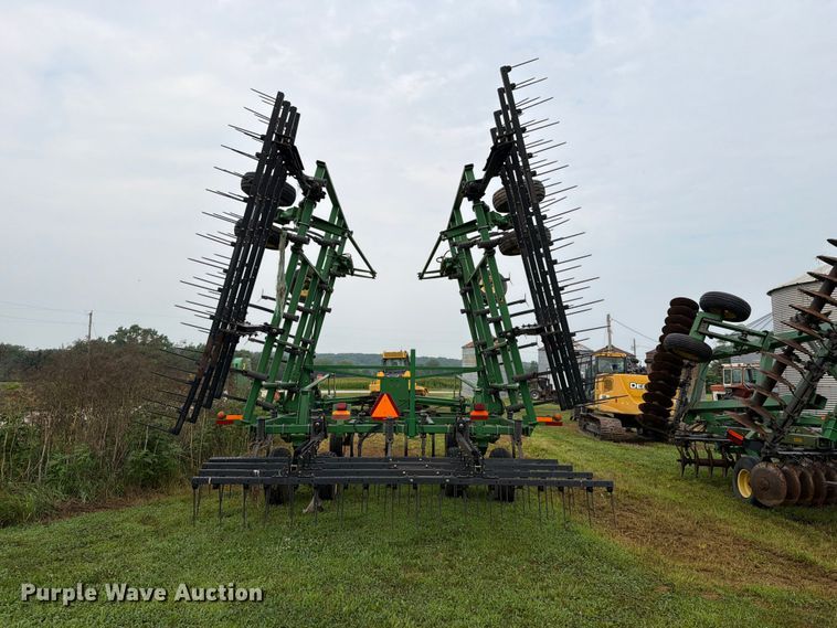 image for item OE9657 John Deere field cultivator