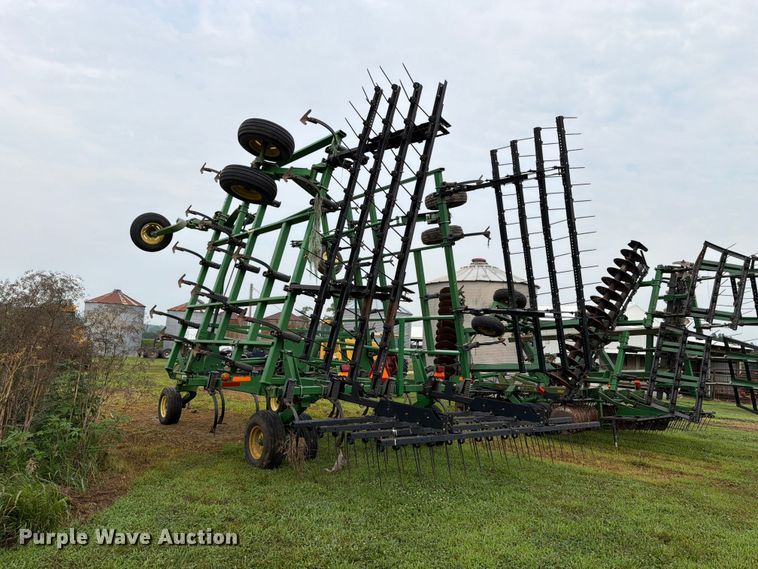 image for item OE9657 John Deere field cultivator