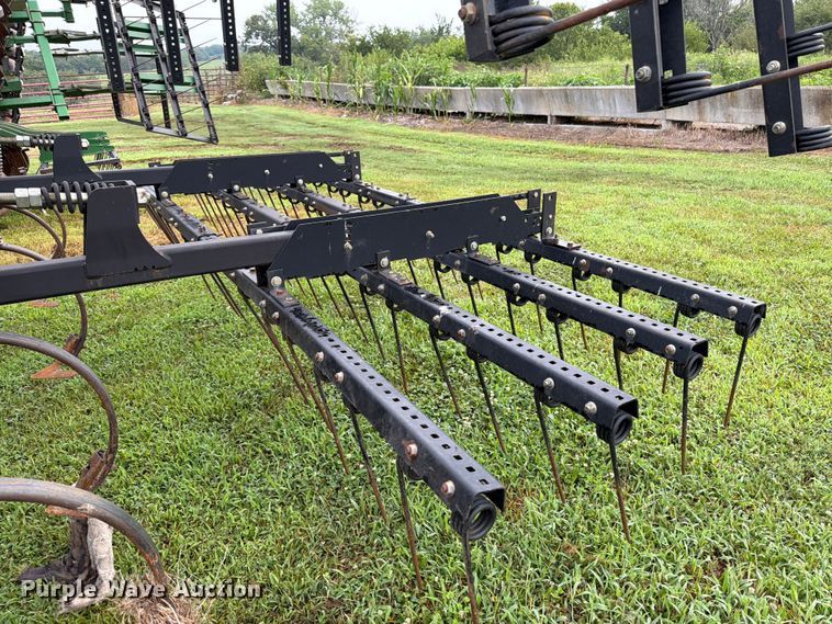 image for item OE9657 John Deere field cultivator