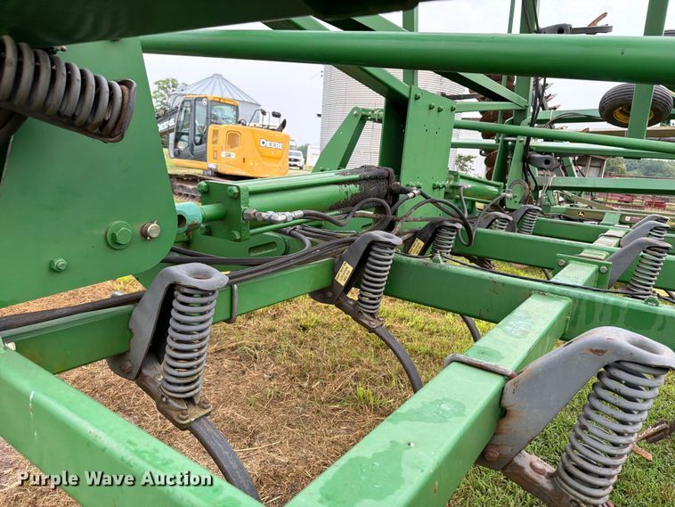 image for item OE9657 John Deere field cultivator