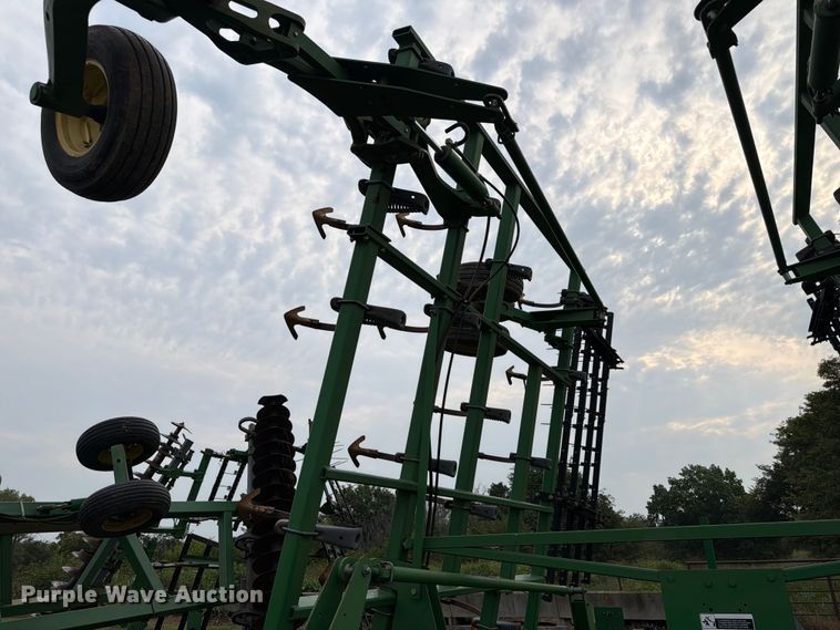 image for item OE9657 John Deere field cultivator