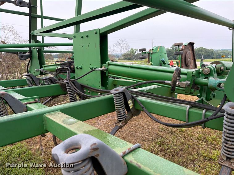 image for item OE9657 John Deere field cultivator