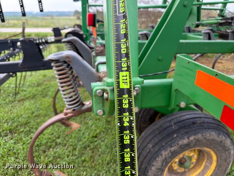 image for item OE9657 John Deere field cultivator