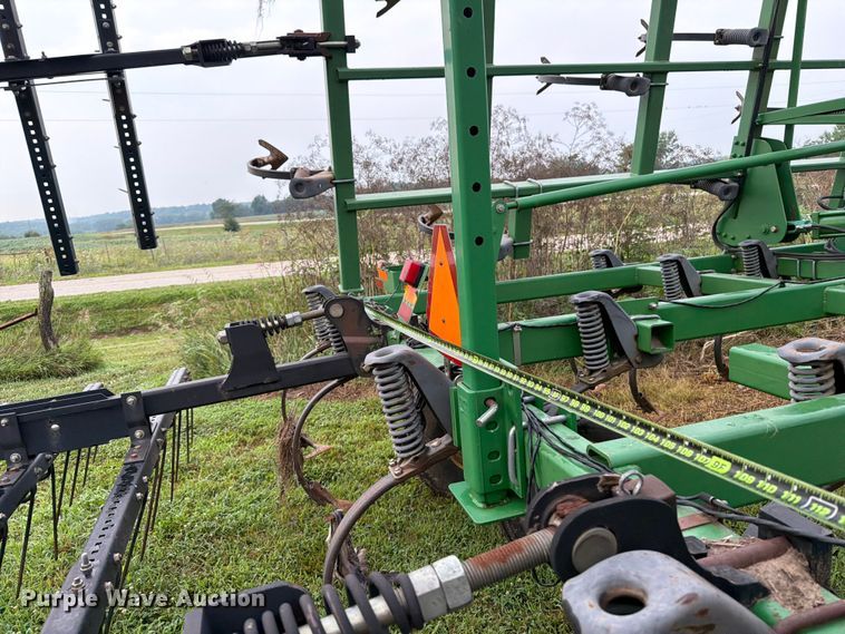 image for item OE9657 John Deere field cultivator