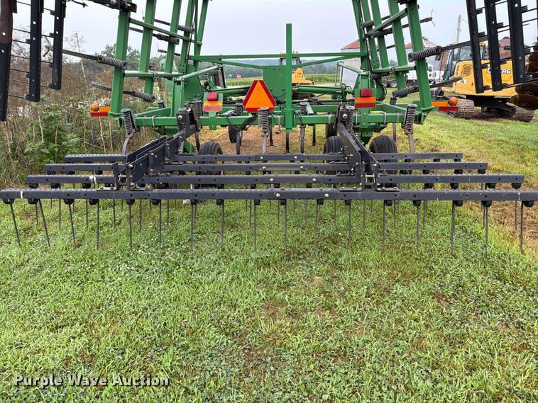 image for item OE9657 John Deere field cultivator