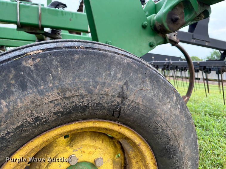 image for item OE9657 John Deere field cultivator