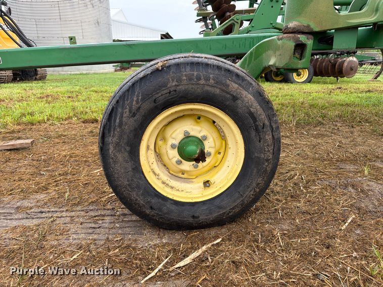 image for item OE9657 John Deere field cultivator
