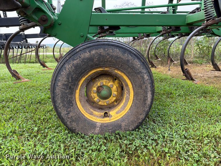 image for item OE9657 John Deere field cultivator