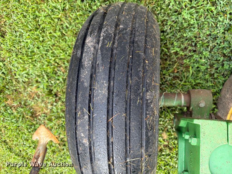 image for item OE9657 John Deere field cultivator