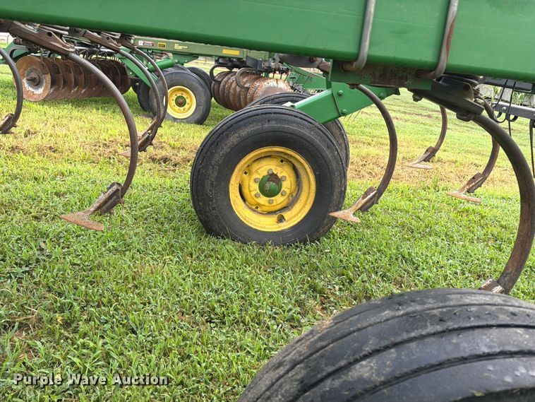 image for item OE9657 John Deere field cultivator