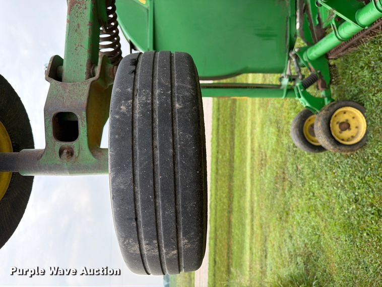 image for item OE9659 John Deere HX20 batwing rotary mower