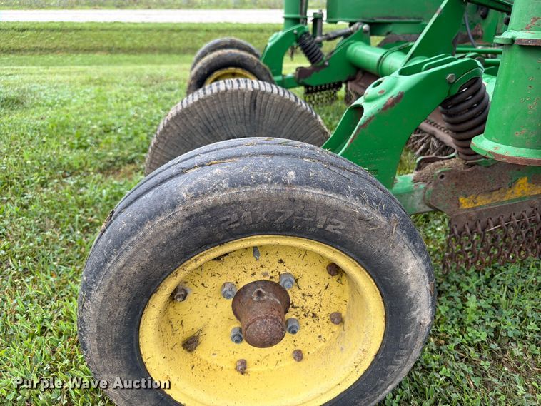 image for item OE9659 John Deere HX20 batwing rotary mower