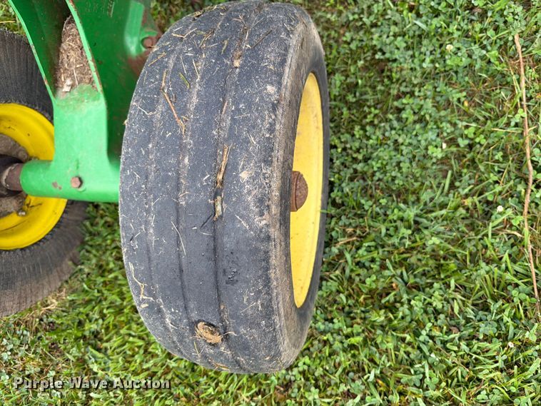 image for item OE9659 John Deere HX20 batwing rotary mower