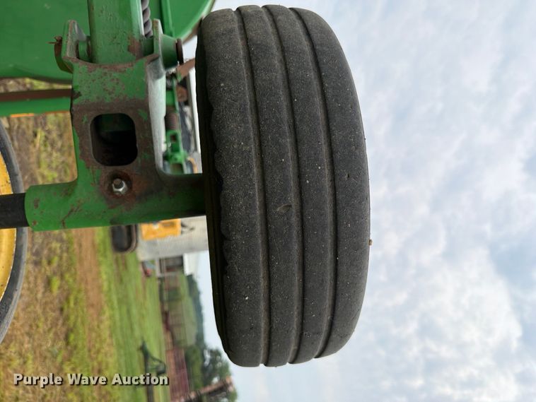 image for item OE9659 John Deere HX20 batwing rotary mower