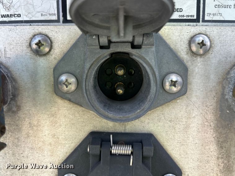 image for item YA4189 2015 Timpte grain trailer