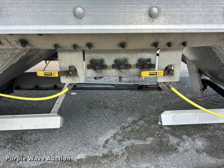 image for item YA4189 2015 Timpte grain trailer