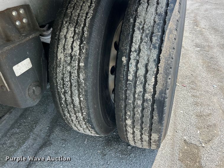 image for item YA4189 2015 Timpte grain trailer