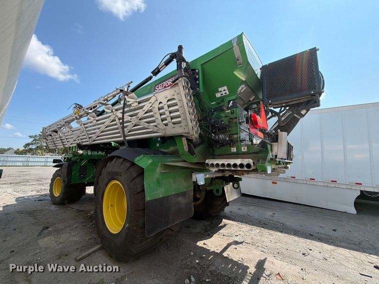 image for item YA4209 2023 John Deere 800R spreader