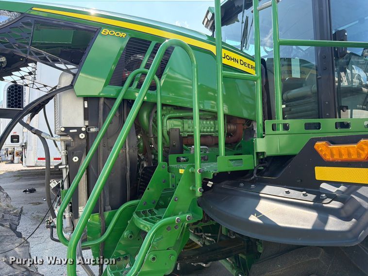 image for item YA4209 2023 John Deere 800R spreader