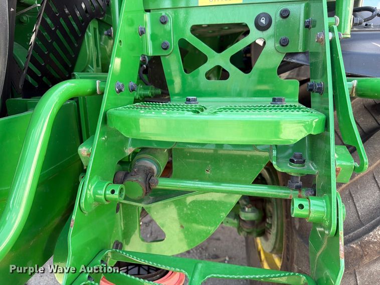 image for item YA4209 2023 John Deere 800R spreader