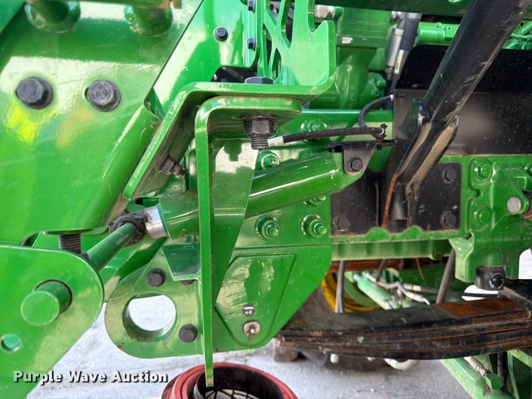 image for item YA4209 2023 John Deere 800R spreader