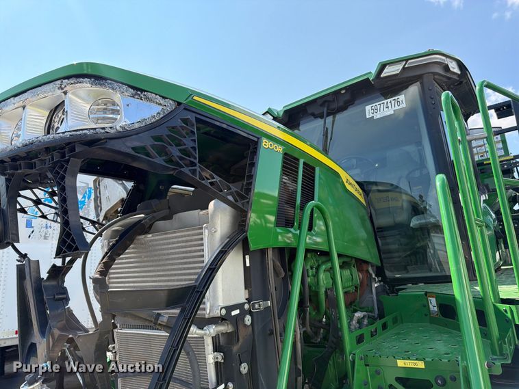 image for item YA4209 2023 John Deere 800R spreader