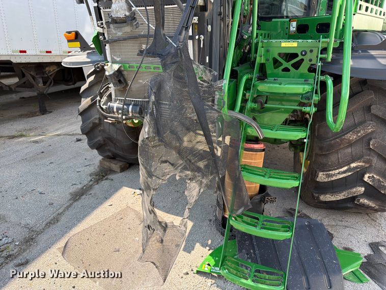 image for item YA4209 2023 John Deere 800R spreader