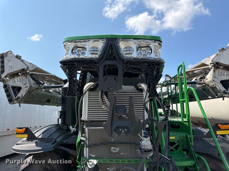 image for item YA4209 2023 John Deere 800R spreader