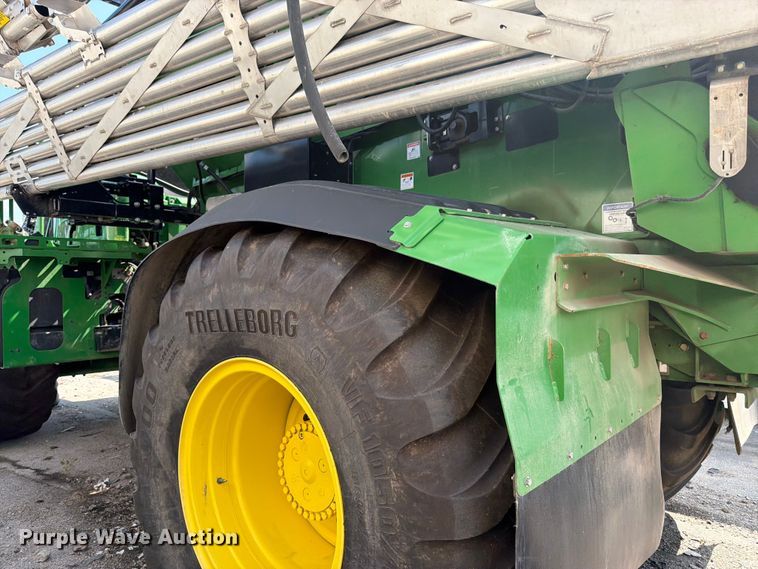 image for item YA4209 2023 John Deere 800R spreader
