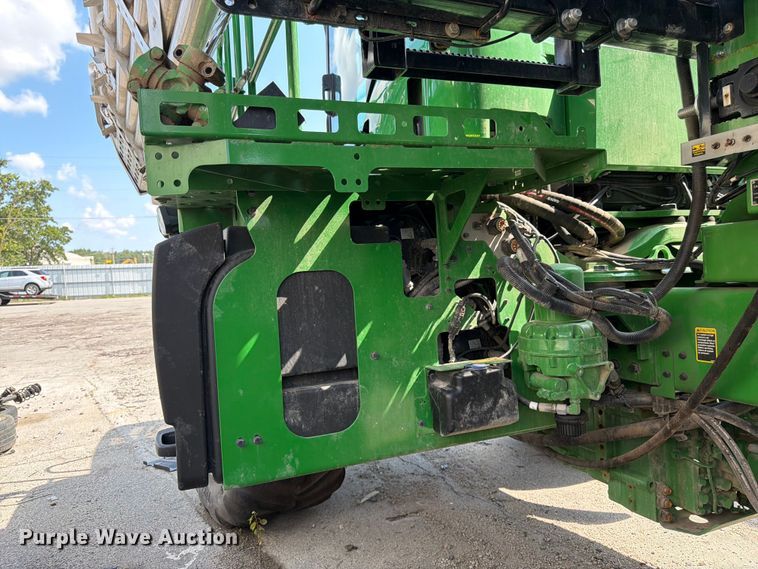 image for item YA4209 2023 John Deere 800R spreader